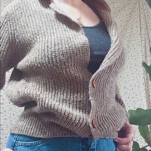 Perfect grandpa button up cardigan. Vintage, cozy